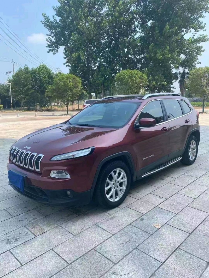 北京16年Jeep自由光2