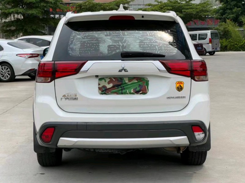 东莞17年三菱欧蓝德9