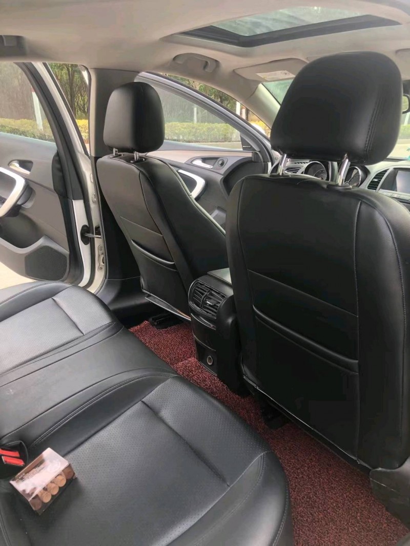 枣庄11年别克君威5