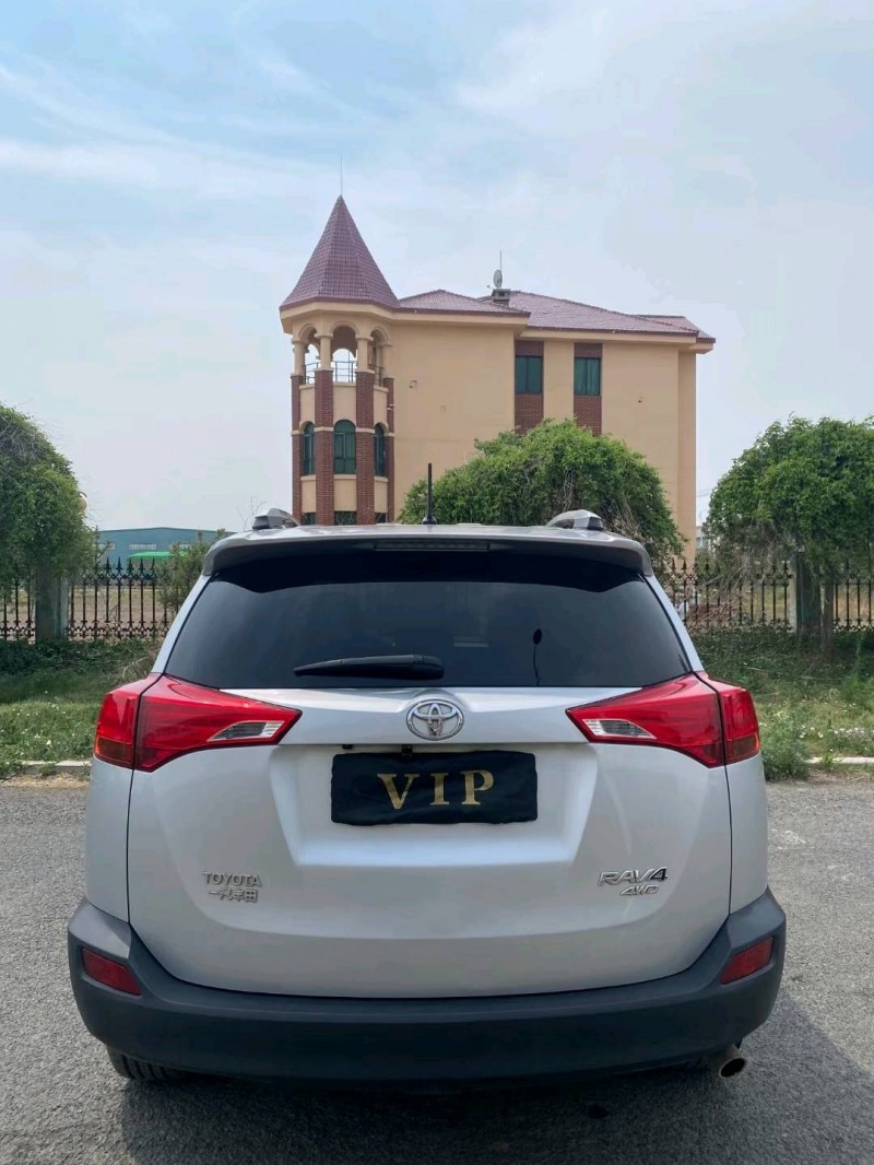 沈阳14年丰田RAV4荣放6