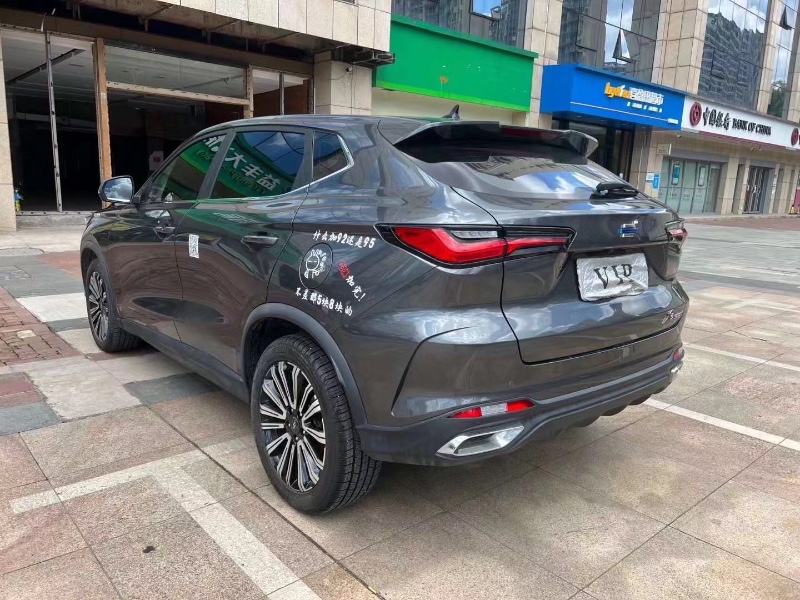 長沙21年長安汽車歐尚8