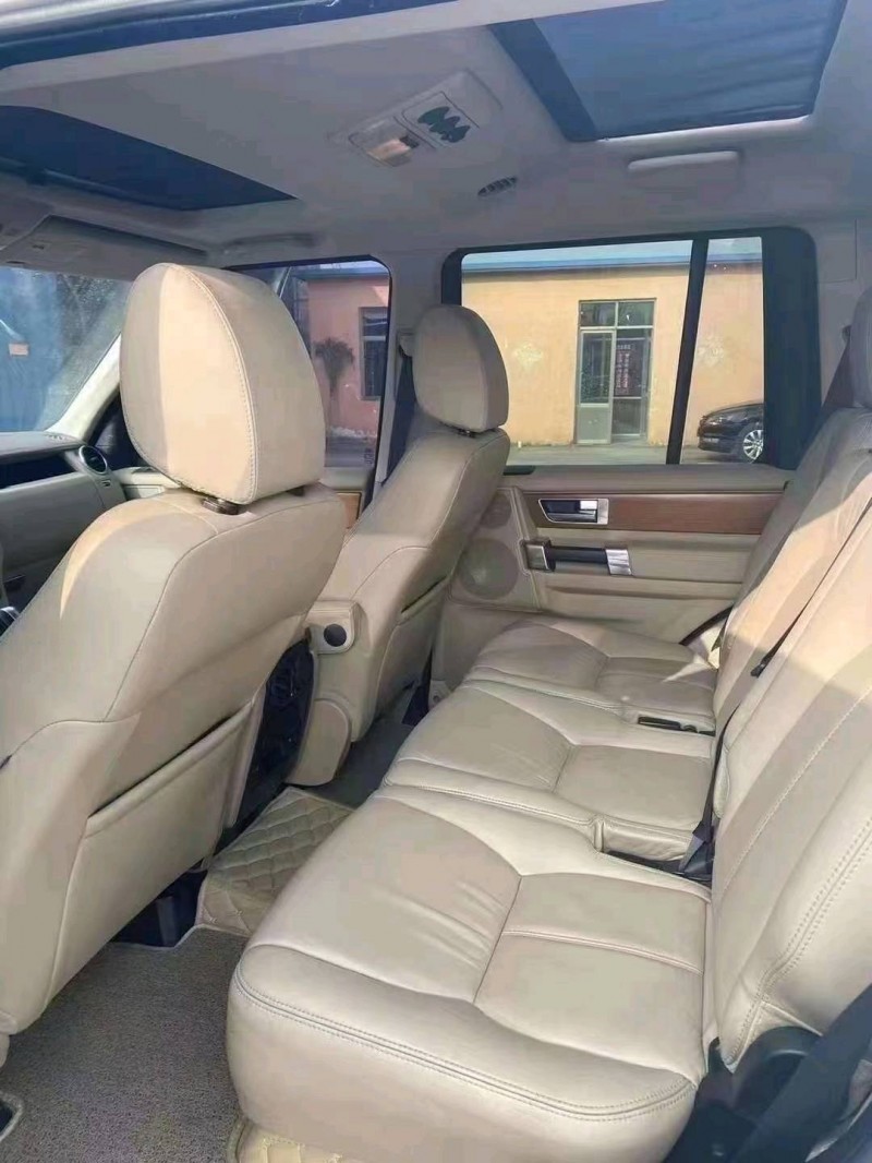 济宁13年路虎发现8