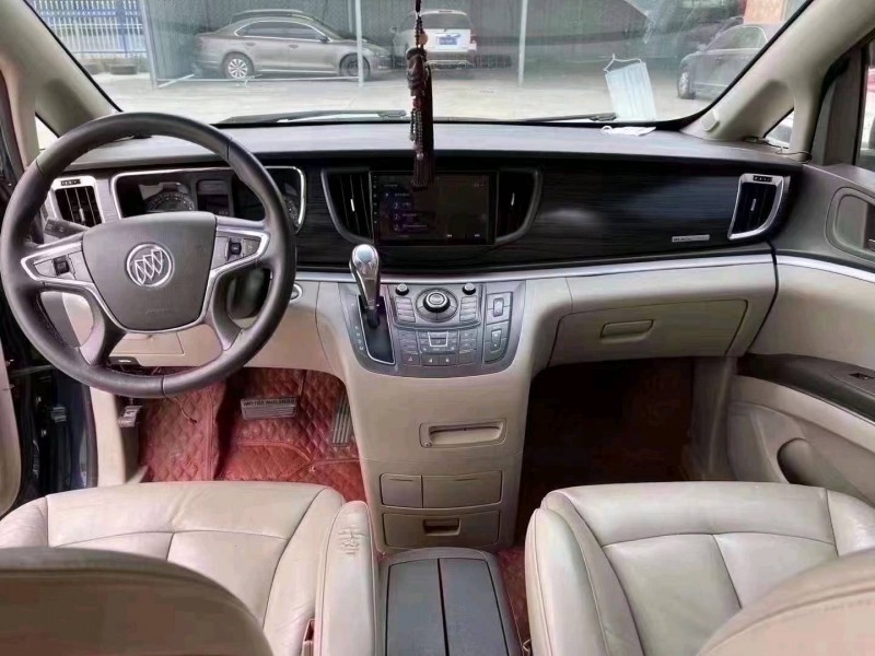 济宁12年别克GL84