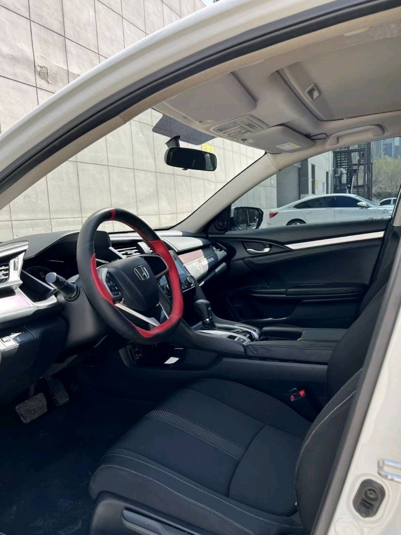 沈阳17年本田思域7