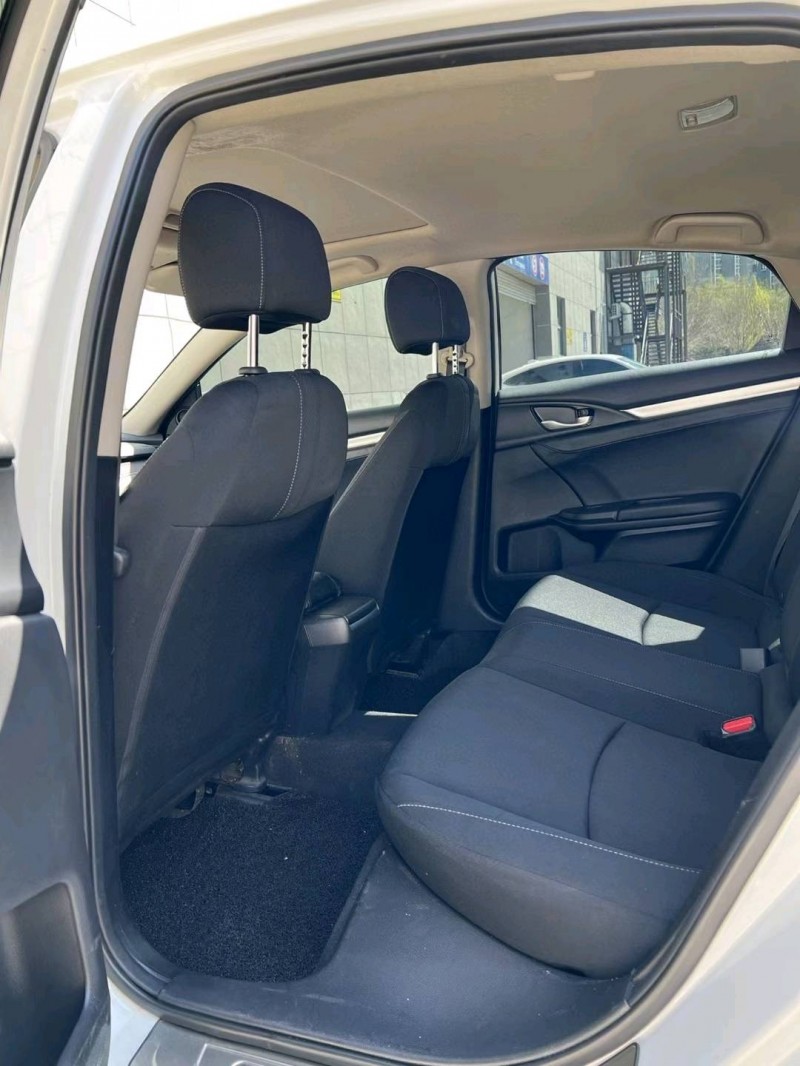 沈阳17年本田思域8