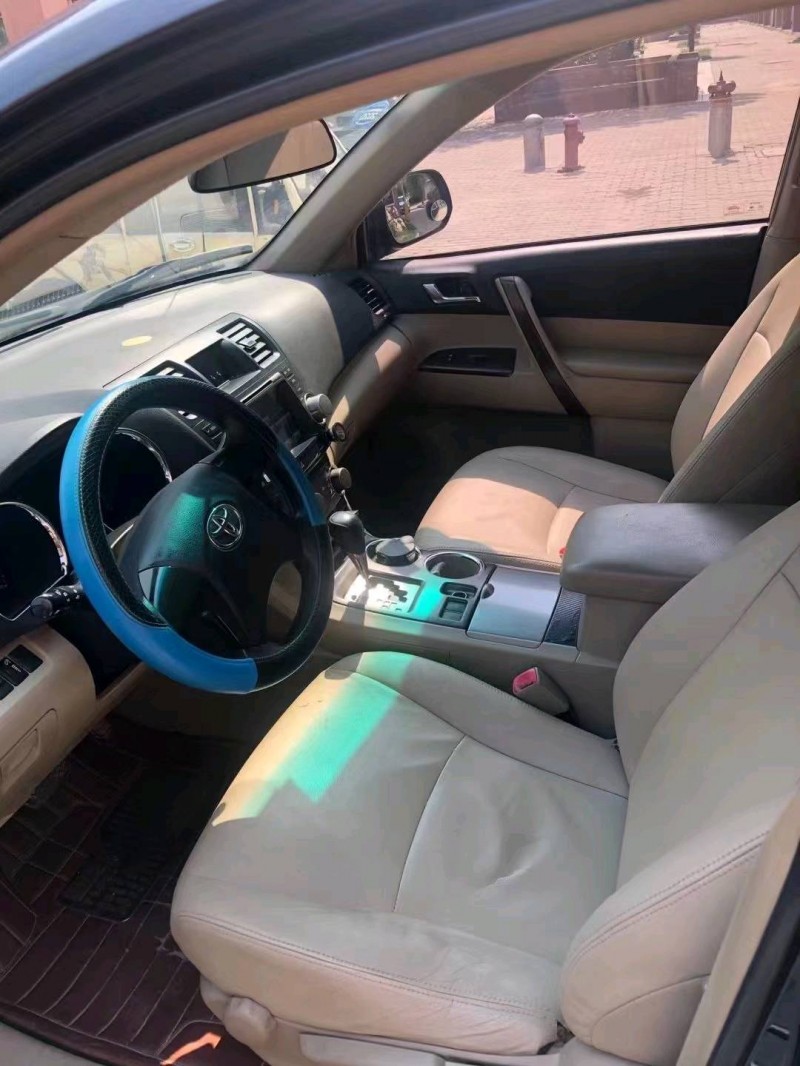 徐州12年丰田汉兰达2