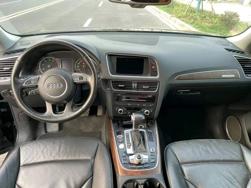 北京14年奥迪Q56