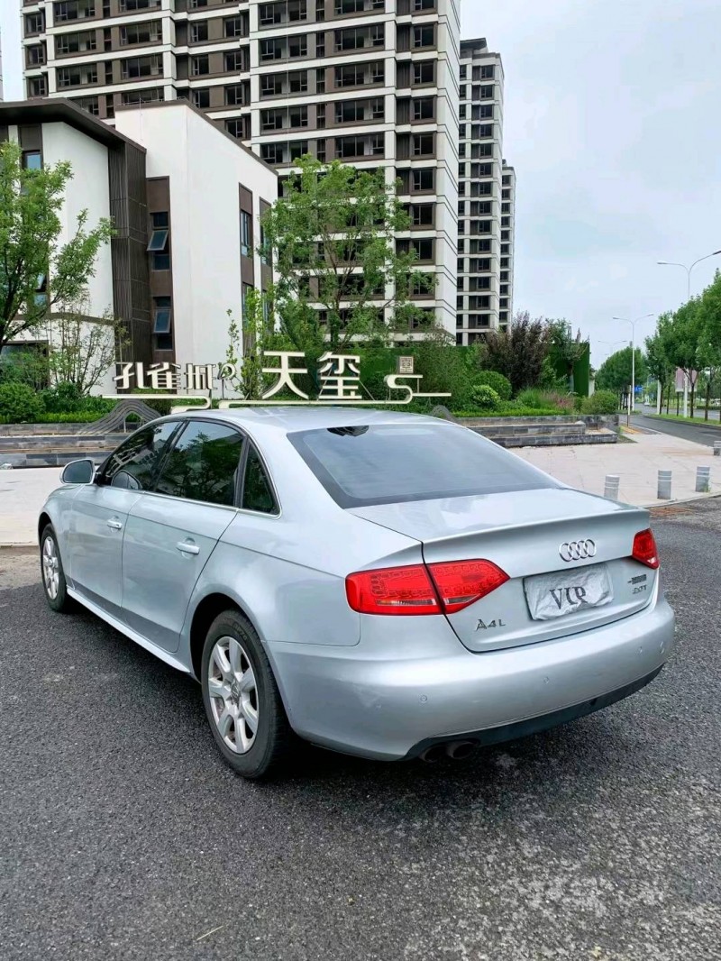 廊坊12年奧迪A4L8
