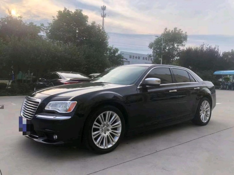 东营18年克莱斯勒300C2