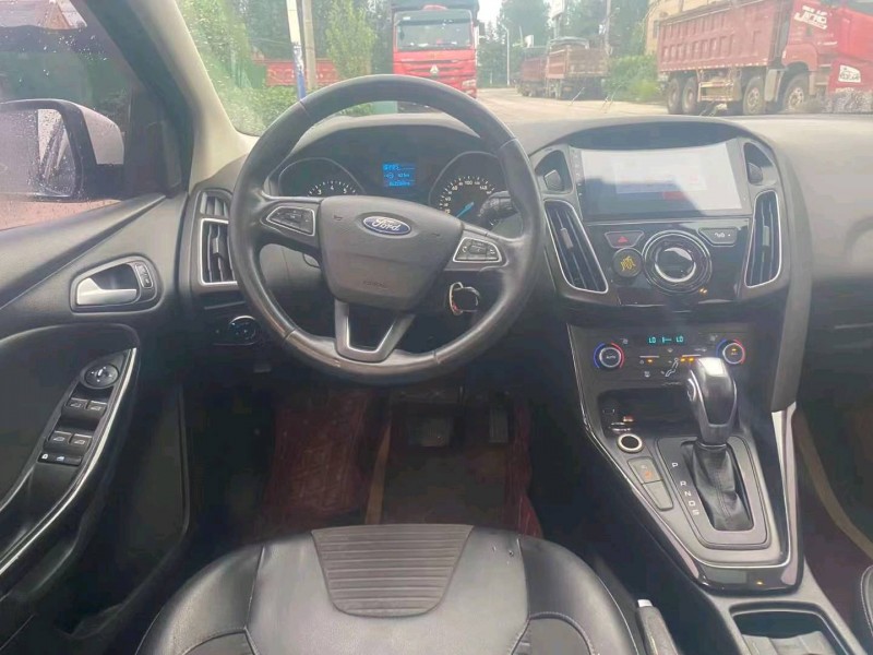 东营16年福特福克斯8