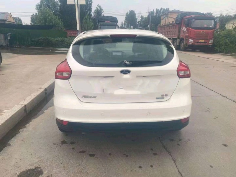 东营16年福特福克斯7