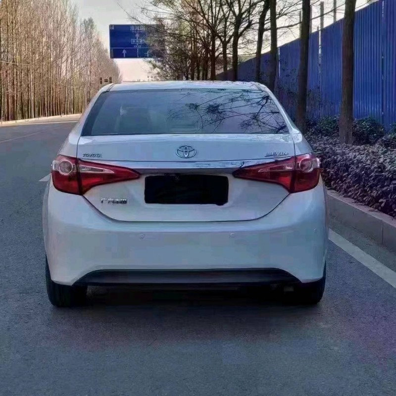 北京16年丰田雷凌9