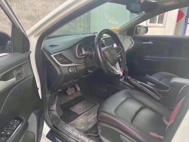 济宁20年雪佛兰科鲁泽3