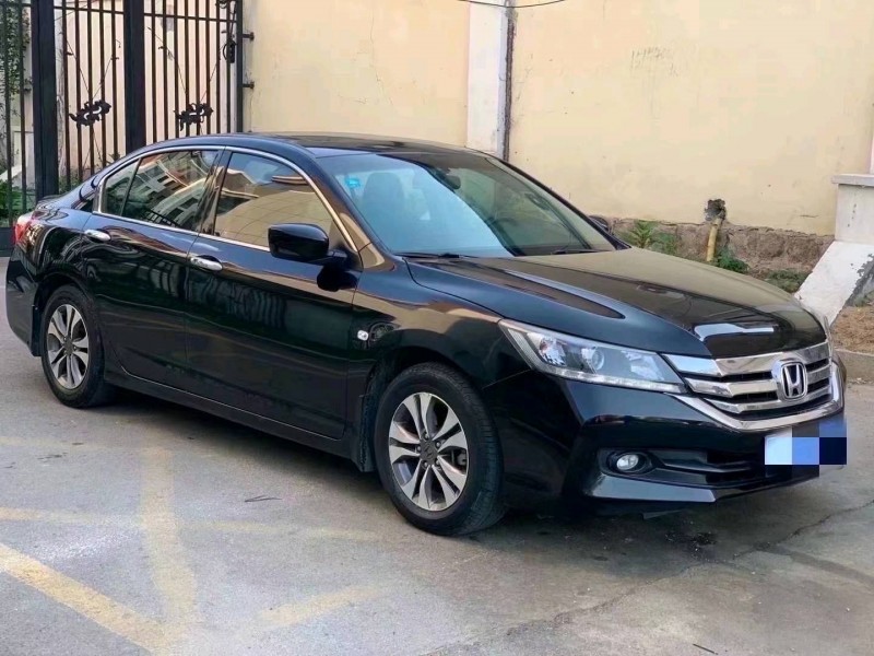 青岛14年本田雅阁7