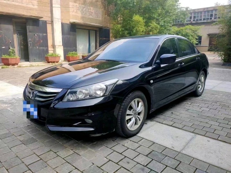 东营11年本田雅阁3