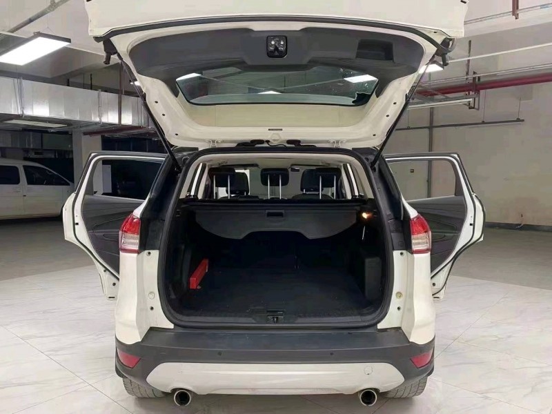 成都14年福特翼虎7