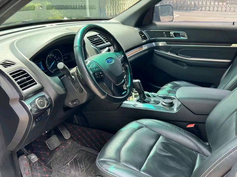 徐州16年福特探险者6