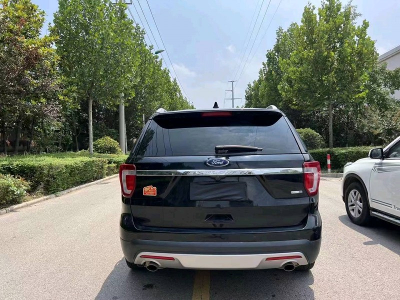 徐州16年福特探险者9