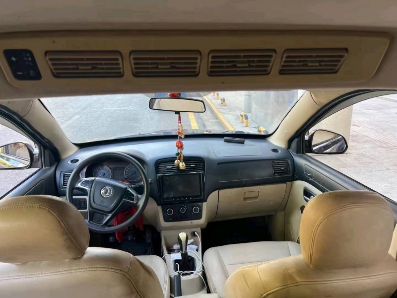 北京17年东风风光6