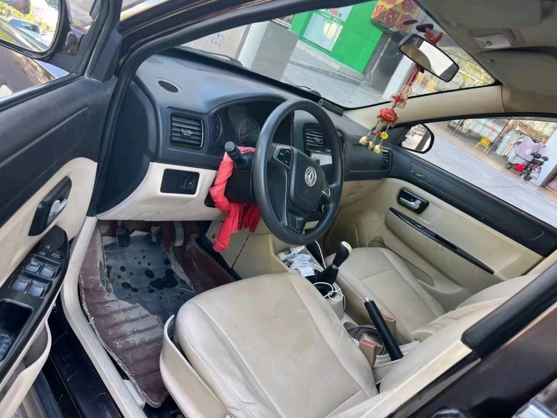 北京17年东风风光8