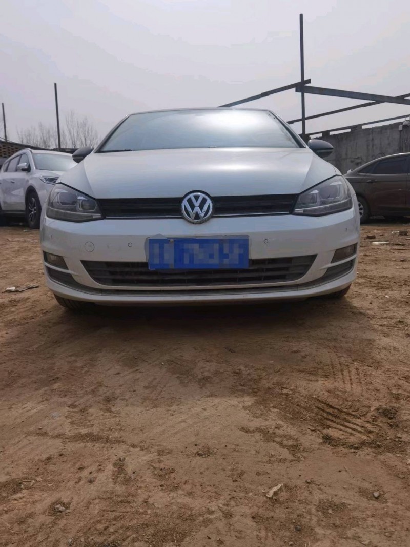 济宁17年大众高尔夫1