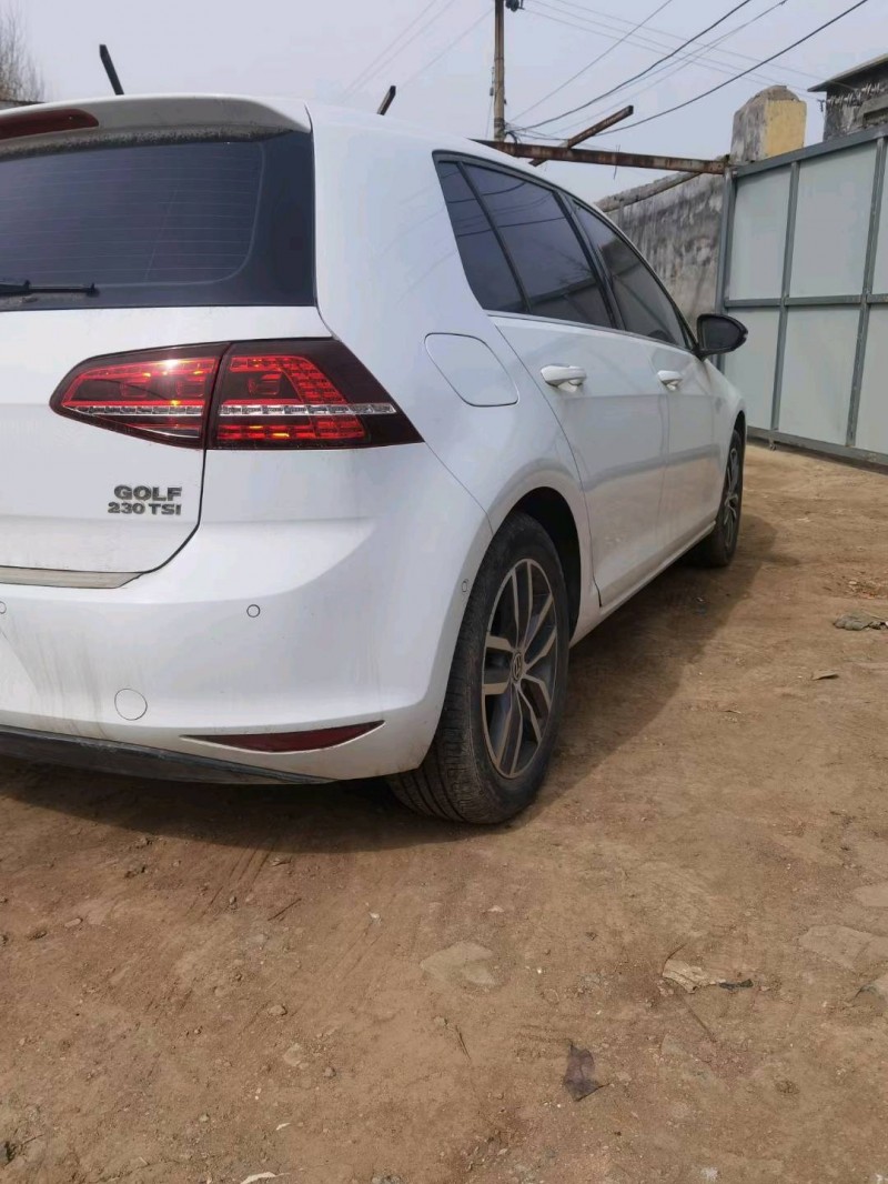 济宁17年大众高尔夫4