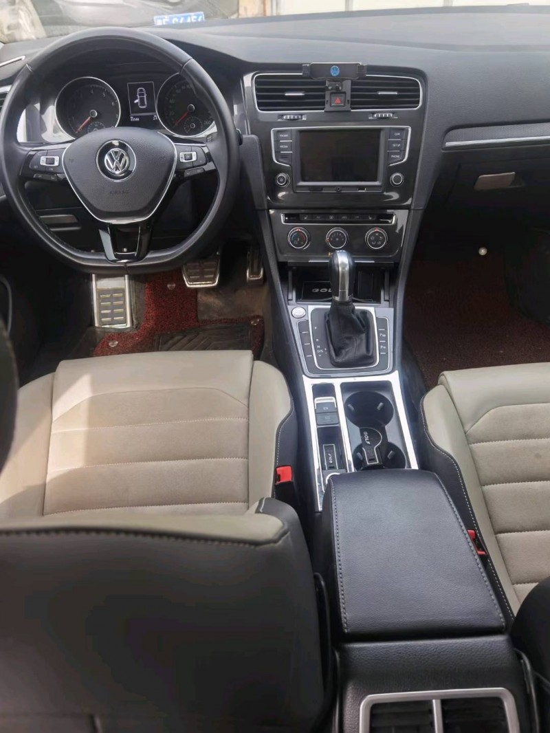 济宁17年大众高尔夫7