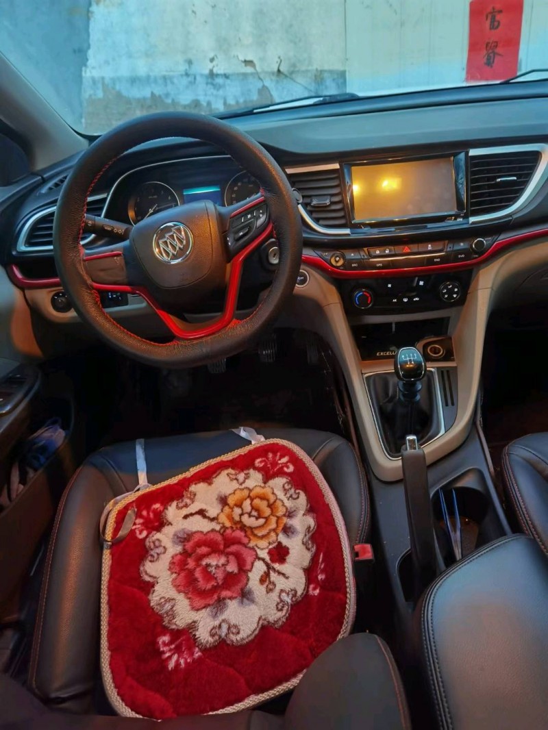 济宁15年别克英朗GT7