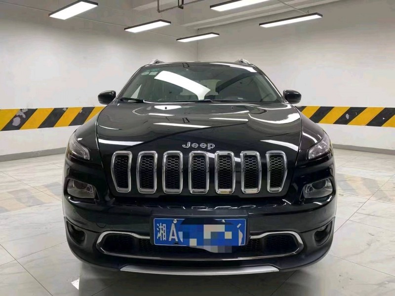 成都15年Jeep自由光1