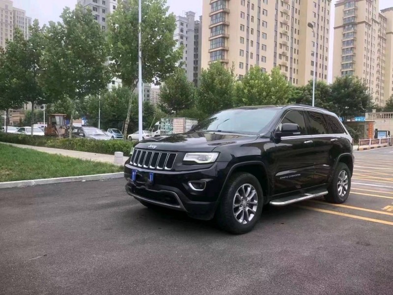 青島14年Jeep大切諾基2
