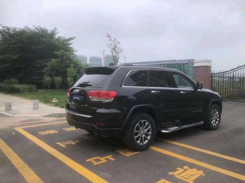 青島14年Jeep大切諾基7