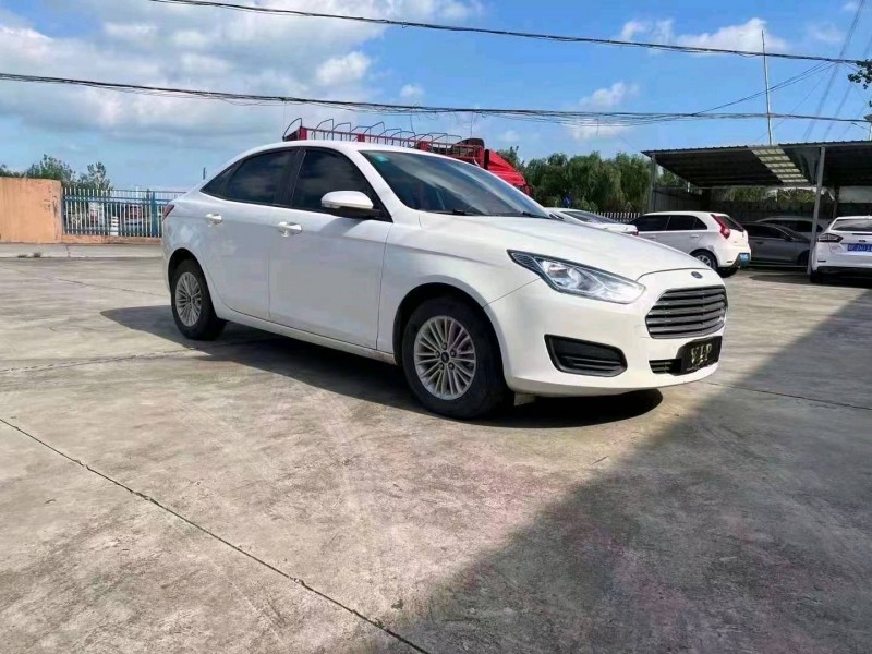 济宁18年福特福睿斯2