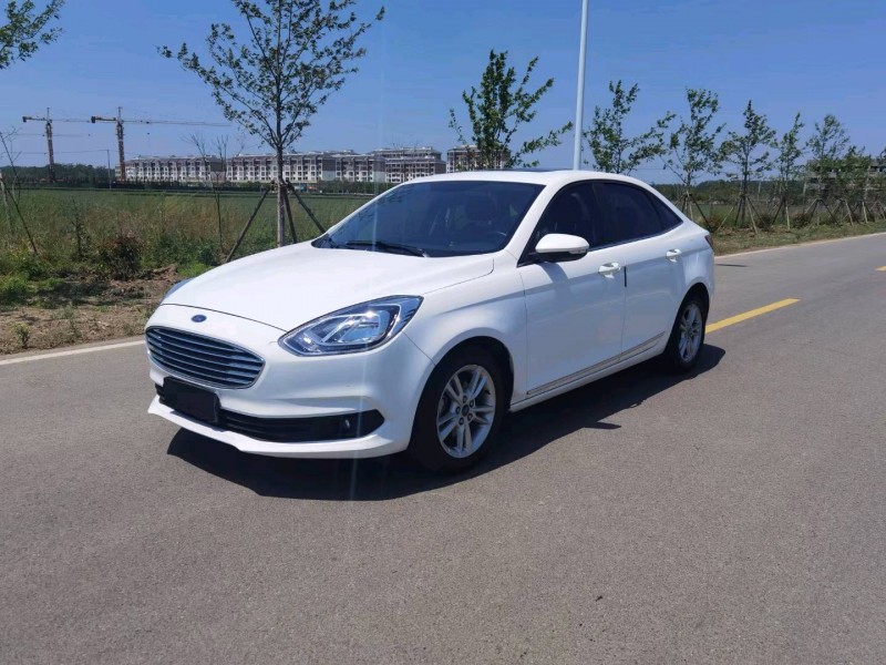 徐州19年福特福睿斯3