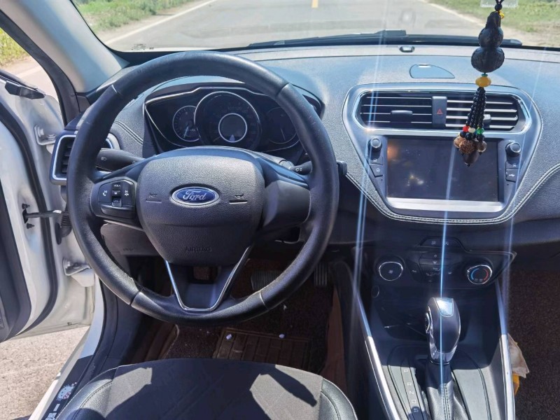 徐州19年福特福睿斯6