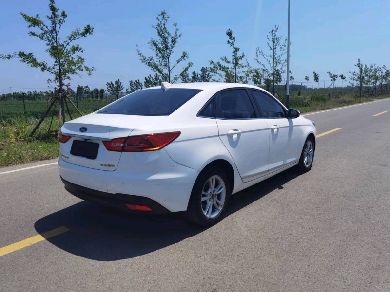 徐州19年福特福睿斯7