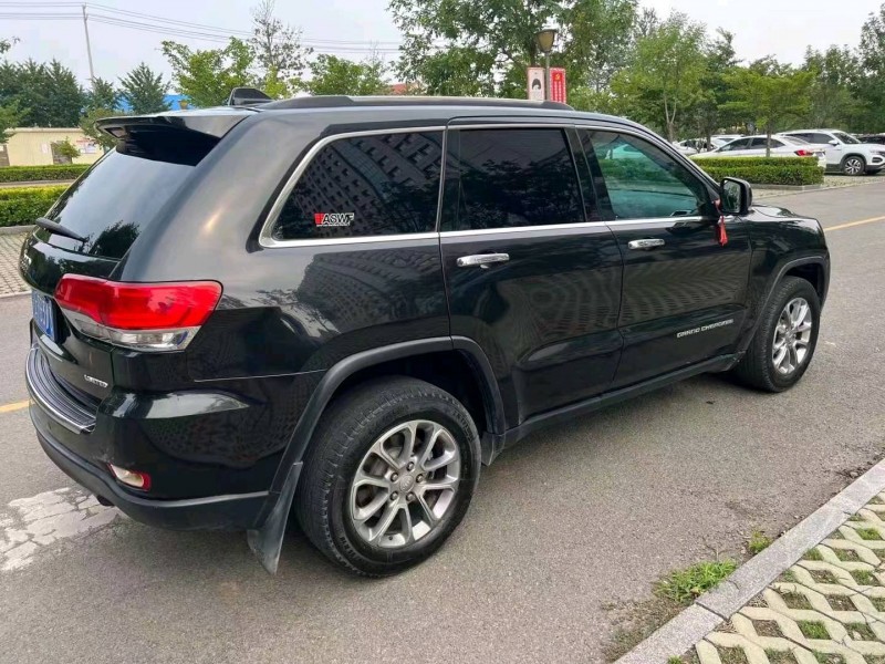 煙臺17年Jeep大切諾基7