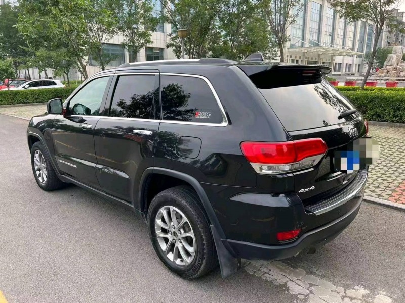 煙臺17年Jeep大切諾基9