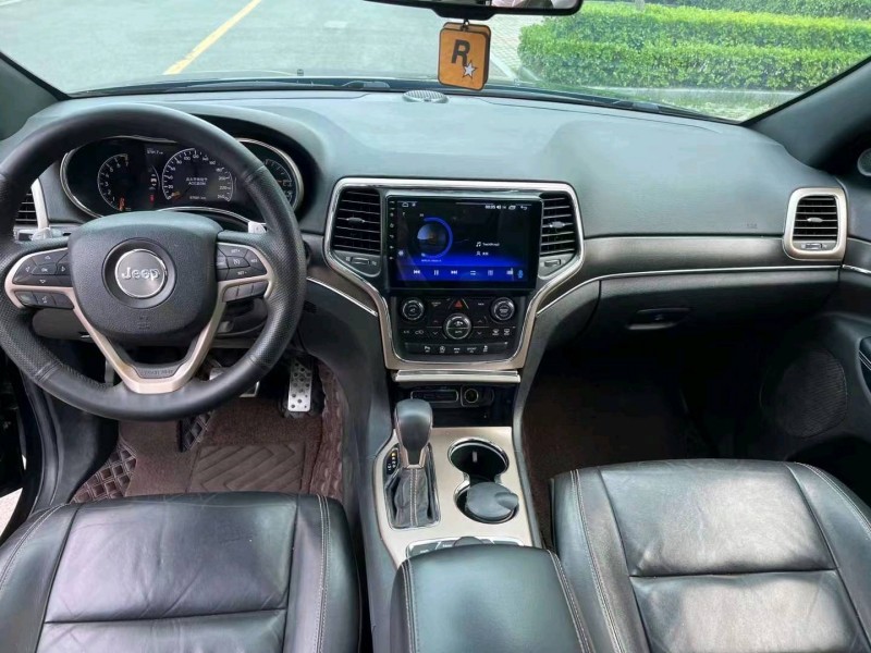 煙臺17年Jeep大切諾基8