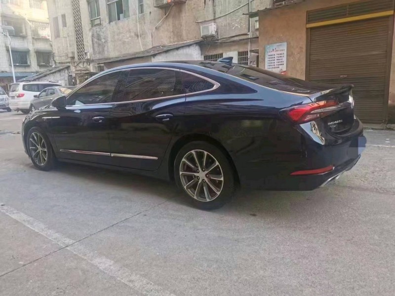 邵阳20年别克君越8