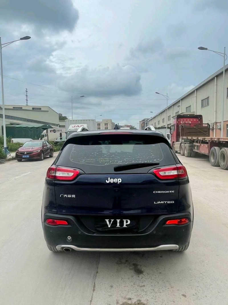 東莞19年Jeep自由光9