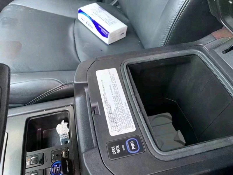 北京14年丰田普拉多4