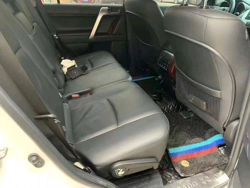 北京14年丰田普拉多7