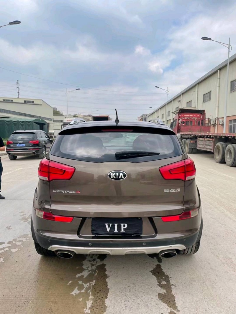 东莞14年起亚智跑9