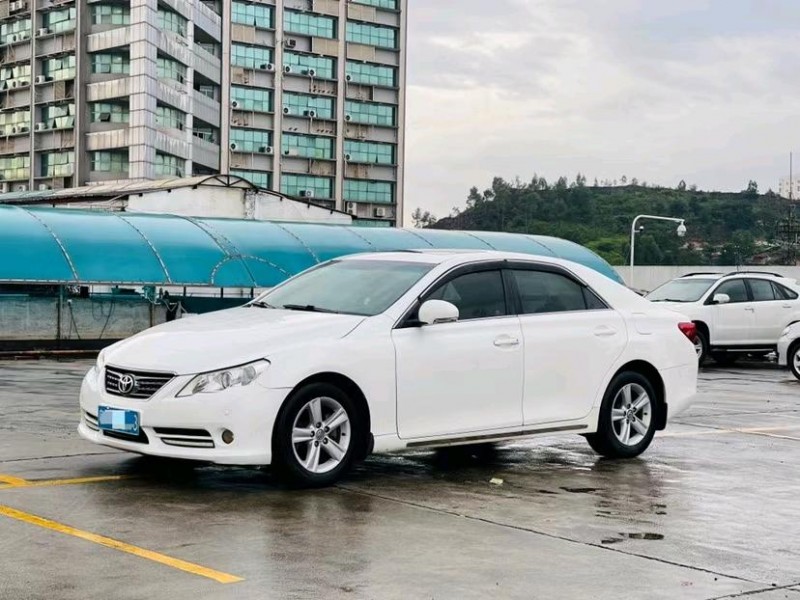 东莞11年丰田锐志3