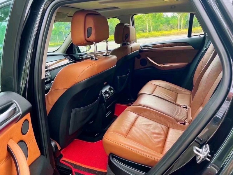 北京11年宝马X67