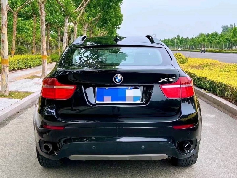 北京11年宝马X68