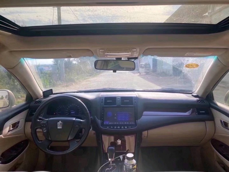 北京11年丰田皇冠5