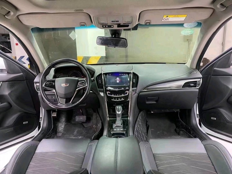 成都19年凯迪拉克ATS8