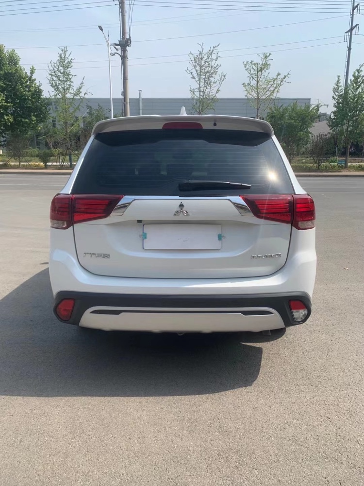 徐州20年三菱欧蓝德4