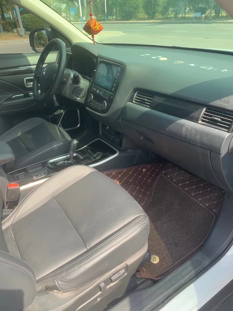 徐州20年三菱欧蓝德9